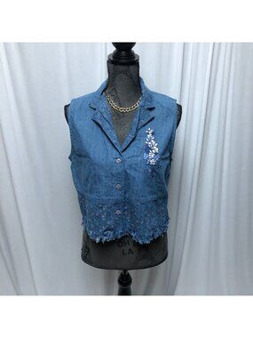 Two Twenty Cropped Denim Shirt Womens Size Small Floral Fringed Embroidered Vest
